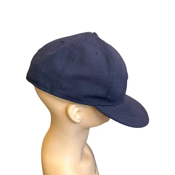 New Era Navy Blue Chief Wahoo Cleveland Indians Baseball Hat sz 7 1/4 - Picture 5 of 11